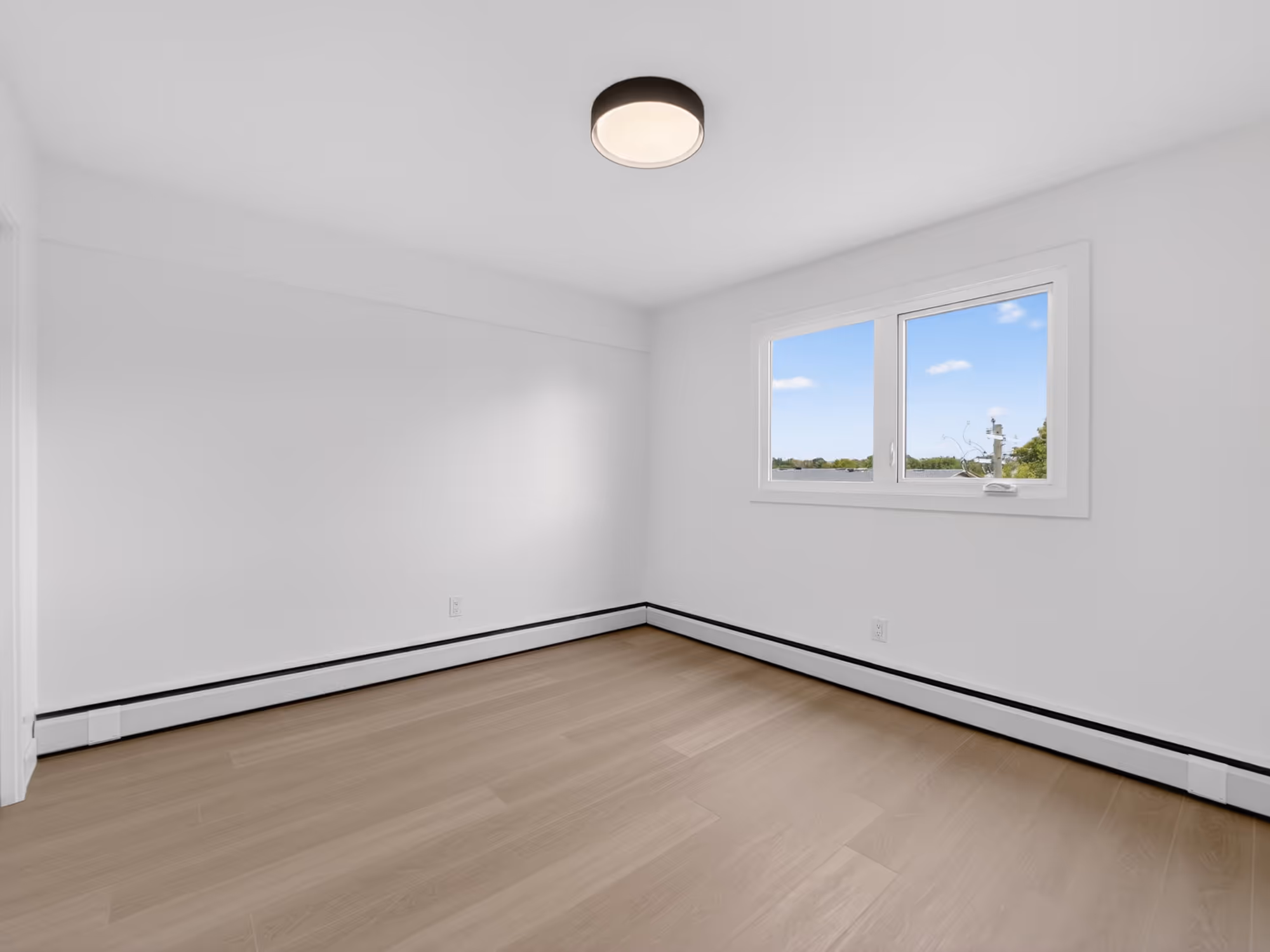 Sunnyside 1Bed community view