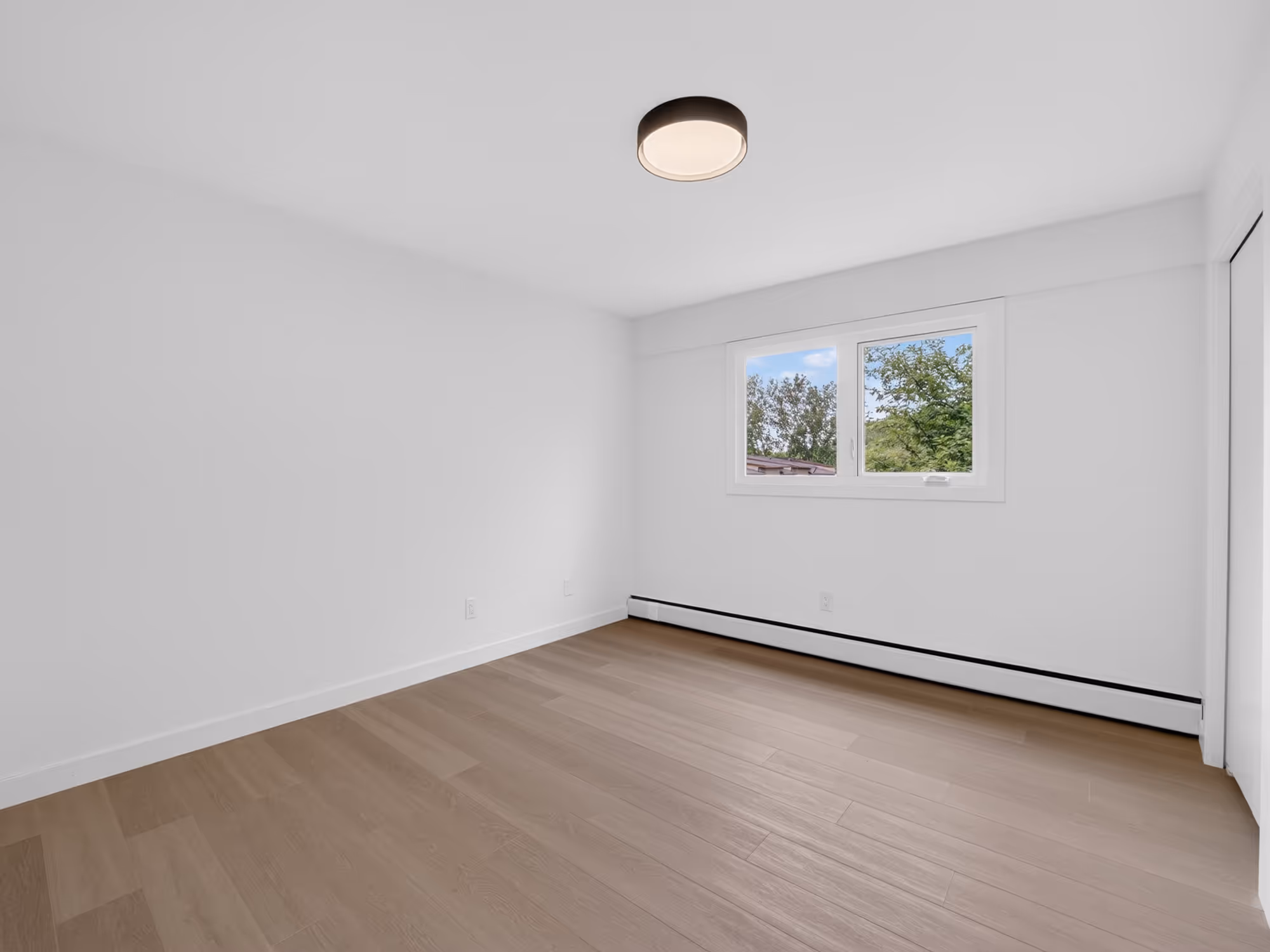 Sunnyside interior view 5